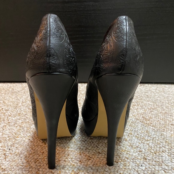 Iron Fist Black Sugar Skull Heels - Picture 6 of 6